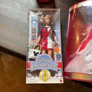 WALT DISNEY BARBIE NWT